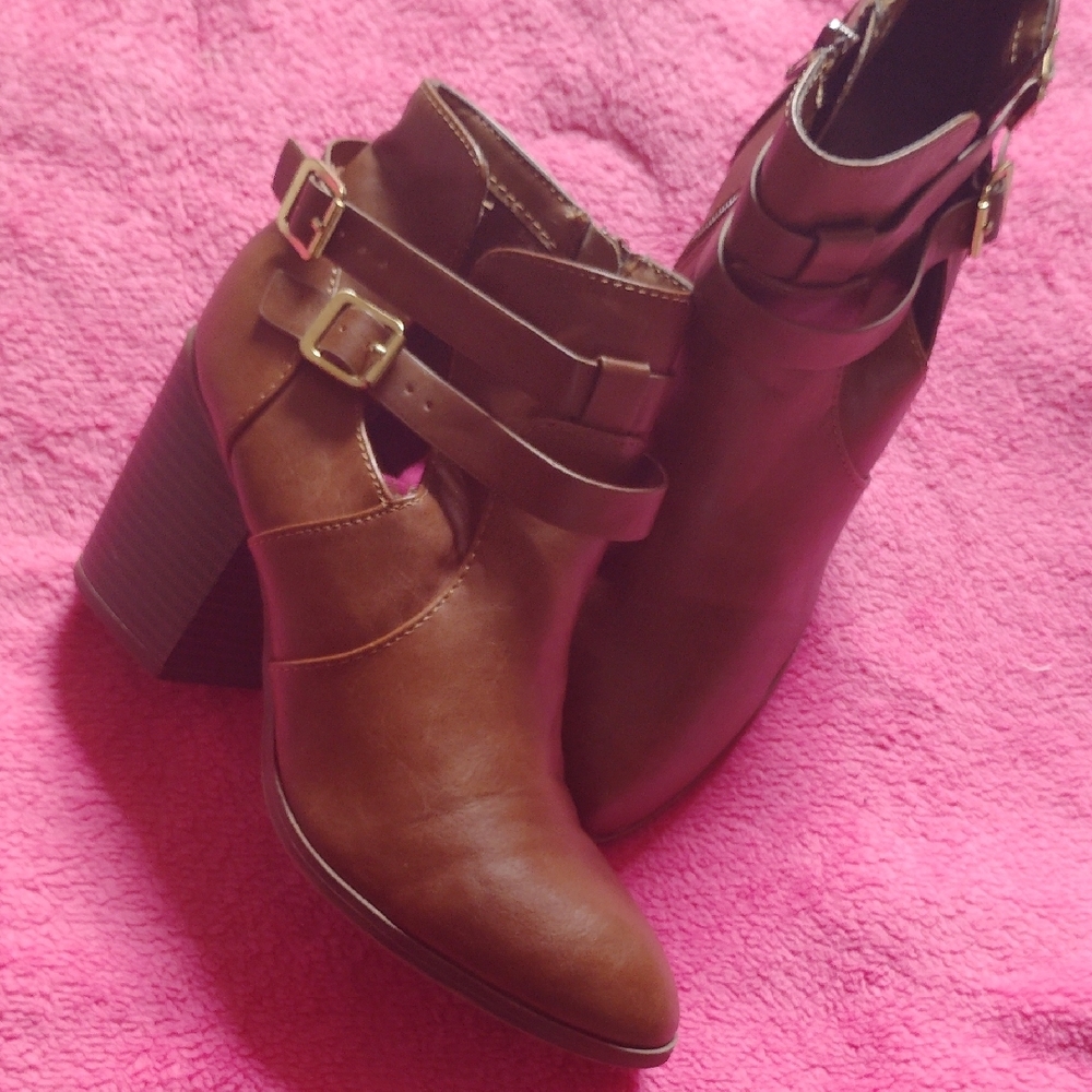 Wild Diva Brown Heeled Boots with Buckle Straps
